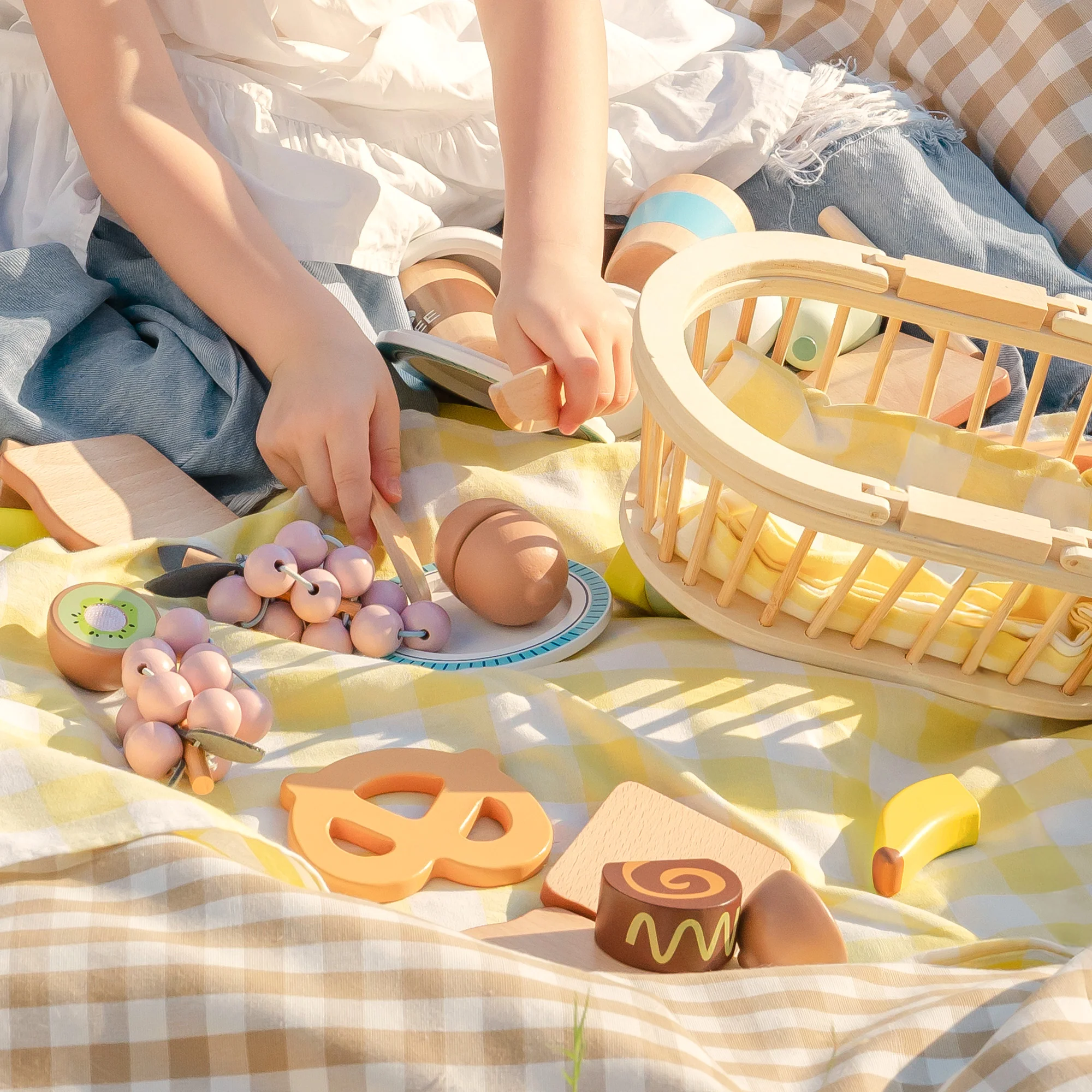 ROBUD Kids Wooden Picnic Play Food Set - Image 3