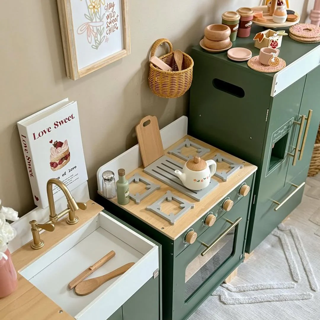 ROBUD Wooden 3 Pieces Kids Kitchen Playset - Vintage Green - Image 3