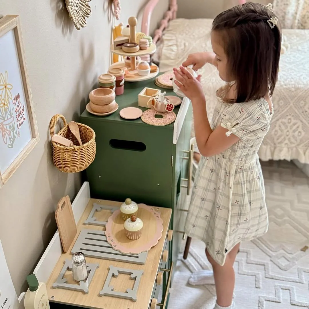 ROBUD Wooden 3 Pieces Kids Kitchen Playset - Vintage Green - Image 5