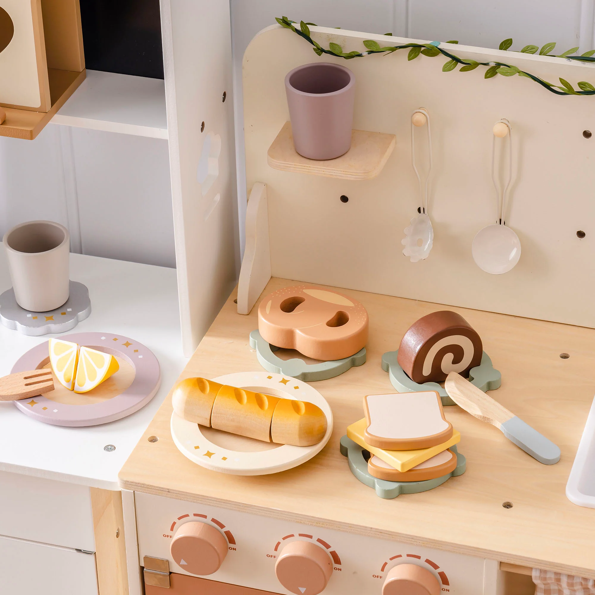 ROBUD Wooden Childs Play Food Set - Desserts - Image 4