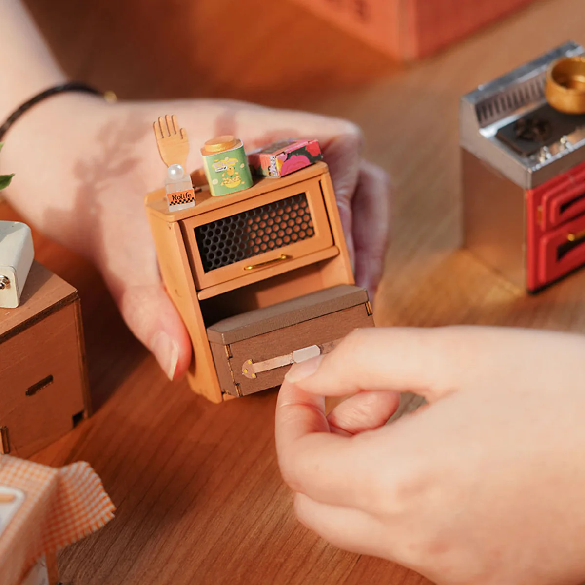 Rolife Cozy Kitchen DIY Miniature House Kit DG159 - Image 4