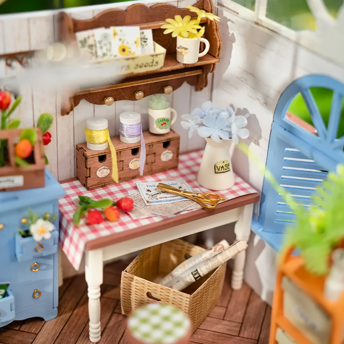 Rolife Dreamy Garden House DIY Miniature House Kit DG163 - Image 5