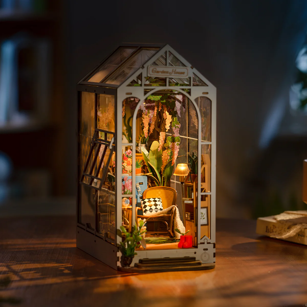 Rolife Holiday Garden House DIY Book Nook Kit TGB06 - Image 3