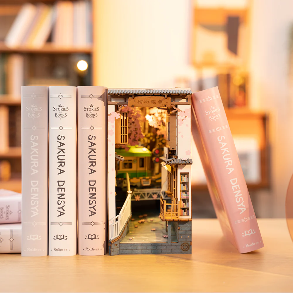 Rolife Sakura Densya DIY Book Nook Kit TGB01 - Image 7